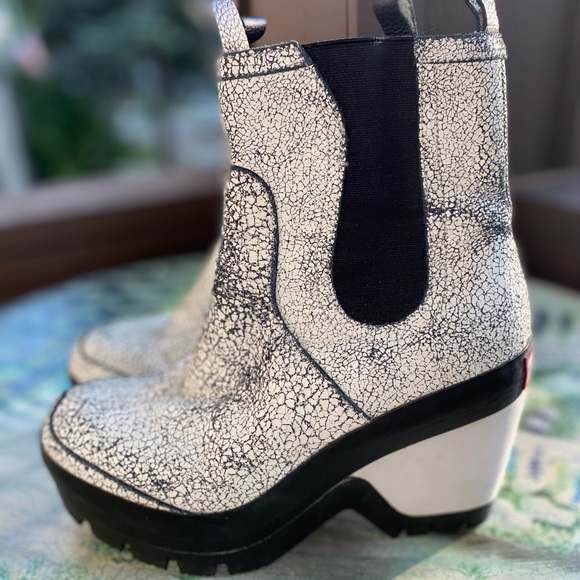 Black & White Hunter Wedge Heel Platform Crackle Rain Boots uk6 rare - Picture 2 of 8